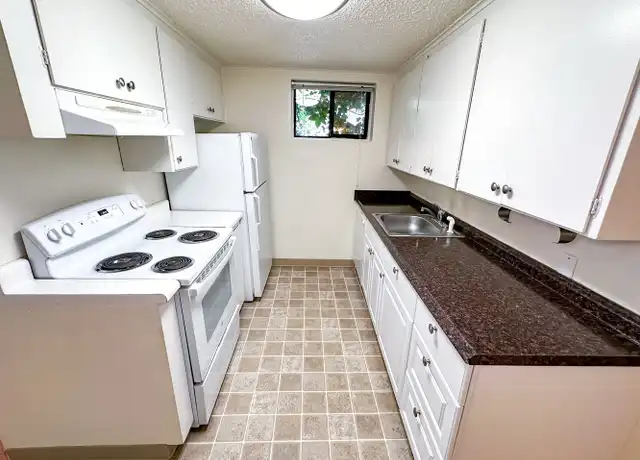 Property at 5241 15th Ave NE Unit 10, Seattle, WA, 98105, 1 bed, 1 bath, [object Object]