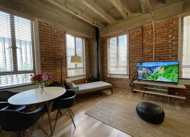 Property at 114 W Adams St Unit 404, Phoenix, AZ, 85003, 1 bed, 1 bath, [object Object]