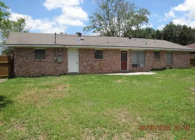 Property at 205 Avalon Dr, Victoria, TX, 77901, 3 beds, 2 baths, [object Object]