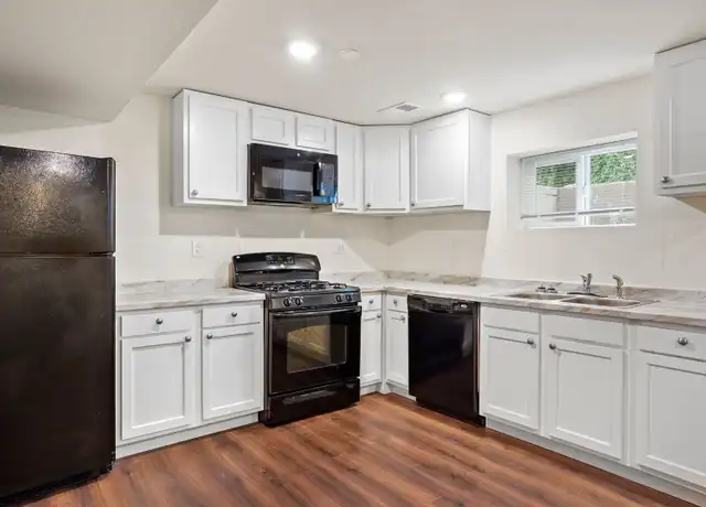 Property at 982 S Sheridan Blvd Unit 7, Denver, CO, 80226, 2 beds, 1 bath, [object Object]