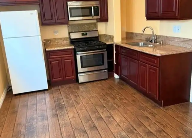 Property at 16 Wildwheat, Irvine, CA, 92614, 1 bed, 1 bath, [object Object]