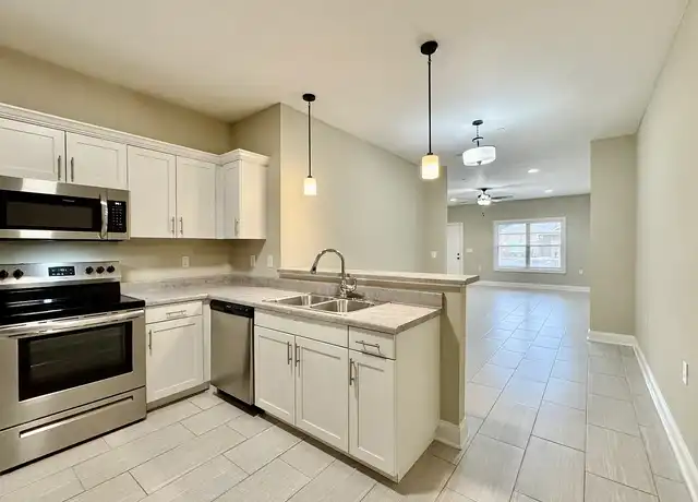 Property at Foxfield Place - 200 Foxfield Pl, Florence, AL, 35630, 2 beds, 2 baths, [object Object]