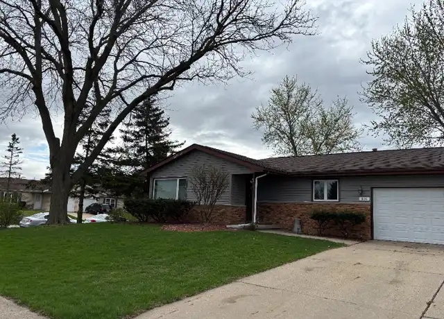 Property at 800 Spahn Dr Unit 800, Waunakee, WI, 53597, 3 beds, 1 bath, [object Object]