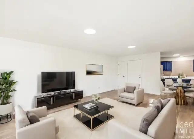 Property at 420 S Meridian Ave Unit 205, Wichita, KS, 67213, 2 beds, 1.5 baths, [object Object]