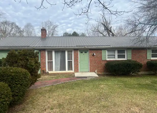 Property at 1113 N Paperville Rd, Bristol, TN, 37620, 3 beds, 1 bath, [object Object]