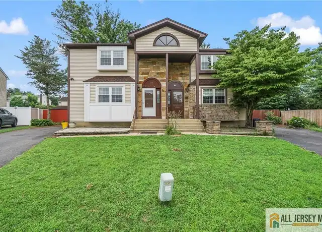 Property at 21 Jeremy Dr, Dayton, NJ, 08810, 3 beds, 2.5 baths, [object Object]