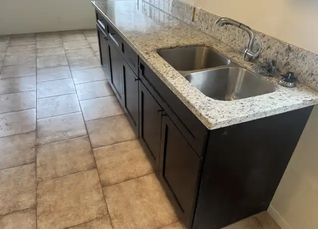 Property at 2128 W Florence Ave Unit 4, Los Angeles, CA, 90047, 1 bed, 1 bath, [object Object]