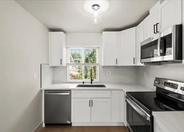 Property at 184 Centre St Unit (06), Mountain View, CA, 94041, 1 bed, 1 bath, [object Object]