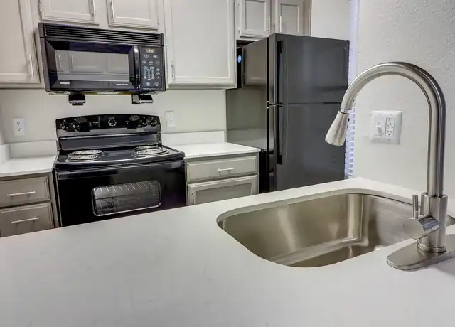 Property at Lakeland Apartments - 322 Lake Park Rd, Lewisville, TX, 75057, 1 bed, 1 bath, [object Object]