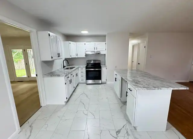 Property at 537 Lisa Dr, Lexington, KY, 40505, 4 beds, 1.5 baths, [object Object]