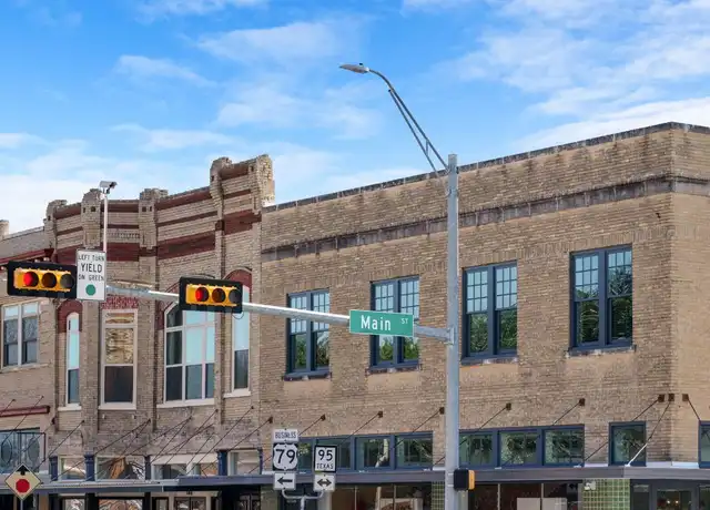 Property at 102 E 2nd St Unit 202, Taylor, TX, 76574, 1 bed, 1 bath, [object Object]