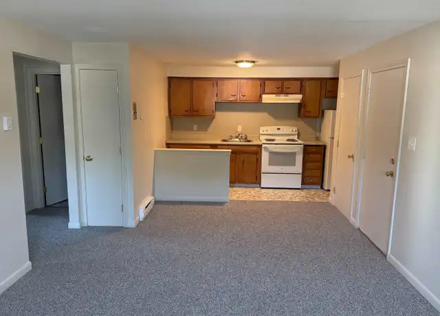 Property at 2 Grand Ave Unit 2, Nashua, NH, 03060, 2 beds, 1 bath, [object Object]