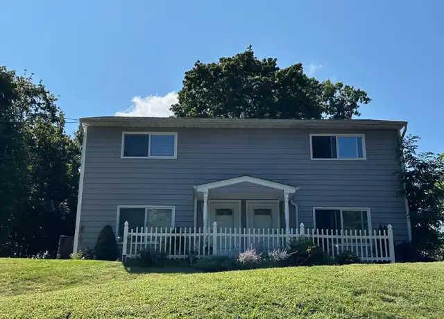 Property at 40 Melrose Ave, East Northport, NY, 11731, 2 beds, 1 bath, [object Object]