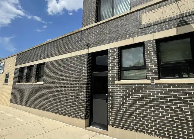 Property at 4122 W Grand Ave, Chicago, IL, 60651, 6 beds, 3 baths, [object Object]