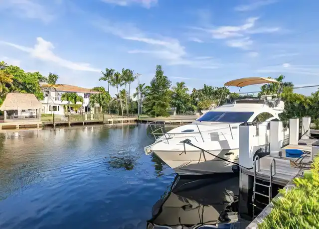 Property at 573 Hibiscus Dr, Hallandale Beach, FL, 33009, 4 beds, 4.5 baths, [object Object]