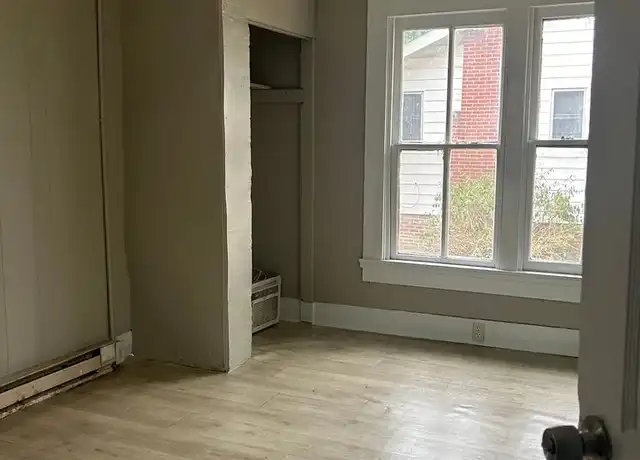 Property at 2314 Appling St, Chattanooga, TN, 37406, 2 beds, 1 bath, [object Object]