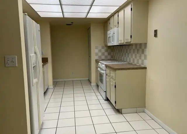 Property at 955 Egret Cir #202, Delray Beach, FL, 33444, 2 beds, 2 baths, [object Object]