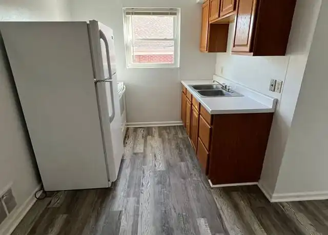 Property at 250 Basswood Ave Unit 3, Dayton, OH, 45405, 1 bed, 1 bath, [object Object]