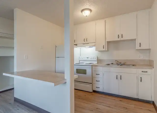Property at 2540 Broadway St NE Unit 2610-31, Salem, OR, 97301, 2 beds, 1 bath, [object Object]