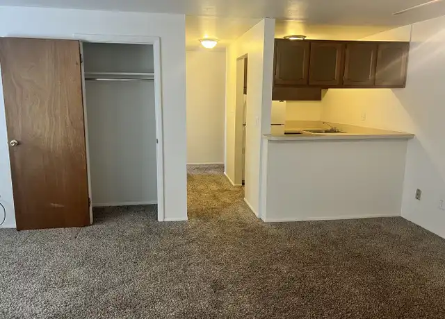 Property at EastGate Apartments Leasing - 7625 Highbridge Rd, Manlius, NY, 13104, 1 bed, 1 bath, [object Object]