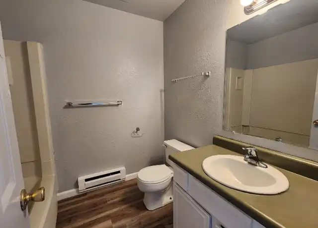 Property at 43 Castle Royal Dr, Pueblo, CO, 81005, 2 beds, 1.5 baths, [object Object]