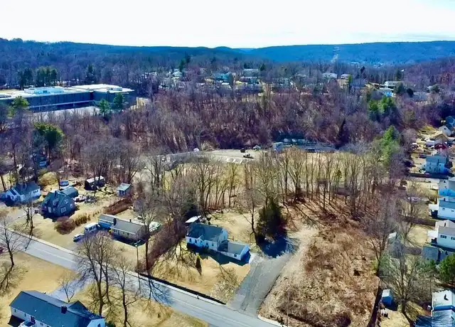 Property at 321 City Hill St, Naugatuck, CT, 06770, 2 beds, 1 bath, [object Object]