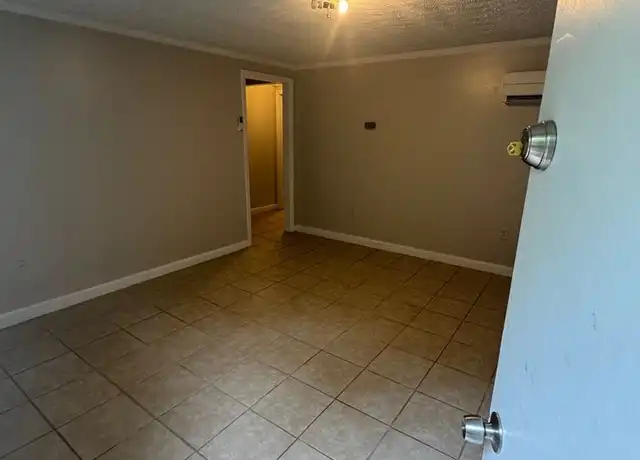 Property at 1016 Montgomery St NW Unit C, Blacksburg, VA, 24060, 2 beds, 1 bath, [object Object]