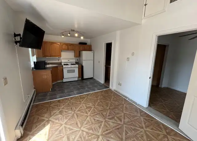 Property at 46 Glen Ln, Kings Park, NY, 11754, 1 bed, 1 bath, [object Object]