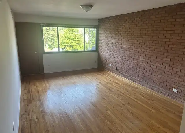 Property at 2400 Dewes St Unit G2, Glenview, IL, 60025, 1 bed, 1 bath, [object Object]