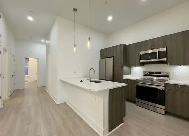 Photo of 601 S Broadway, Baltimore, MD 21231