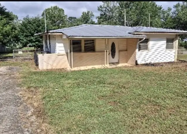 Property at 239 Victory Ln NE, Huntsville, AL, 35811, 3 beds, 1 bath, [object Object]