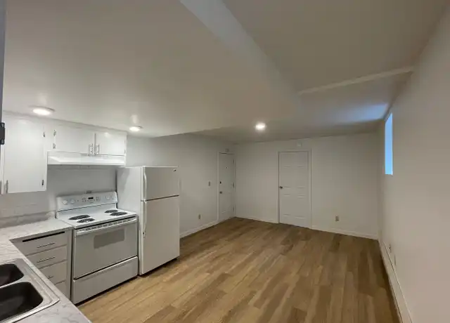Property at 1618 N Lincoln St Unit 10, Spokane, WA, 99205, 1 bed, 1 bath, [object Object]
