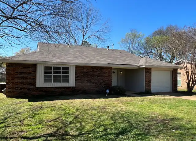 Property at 643 Sarver Ave, Montgomery, AL, 36109, 4 beds, 2 baths, [object Object]
