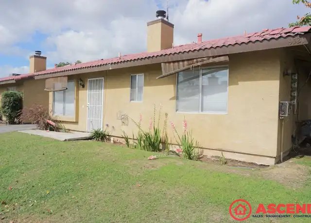 Property at 9521 Thistlewood Ct Unit 2, Bakersfield, CA, 93312, 3 beds, 2 baths, [object Object]