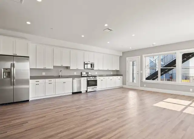 Property at 27 Vinton St Unit 1, Boston, MA, 02127, 5 beds, 2 baths, [object Object]