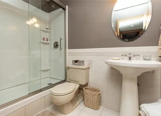 Property at 300 Walnut St, Des Moines, IA, 50309, 1 bed, 1 bath, [object Object]