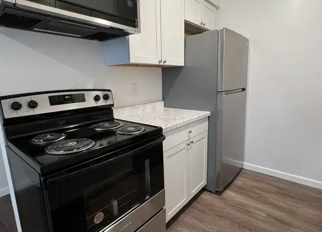 Property at 853 E Washington Ave Unit B-11, Vinton, VA, 24179, 1 bed, 1 bath, [object Object]