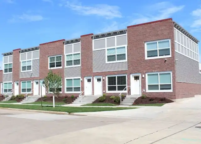 Property at The Redstone - 317 2nd St SW, Cedar Rapids, IA, 52404, 1 bed, 1 bath, [object Object]