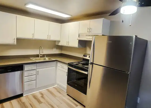 Property at Timber Heights - 4813 S 252nd Pl, Kent, WA, 98032, 1-2 bed, 1 bath, [object Object]