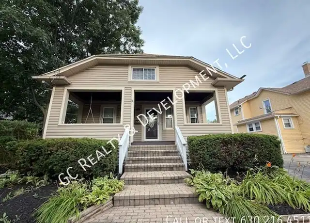 Property at 454 Moseley St, Elgin, IL, 60123, 2 beds, 1 bath, [object Object]