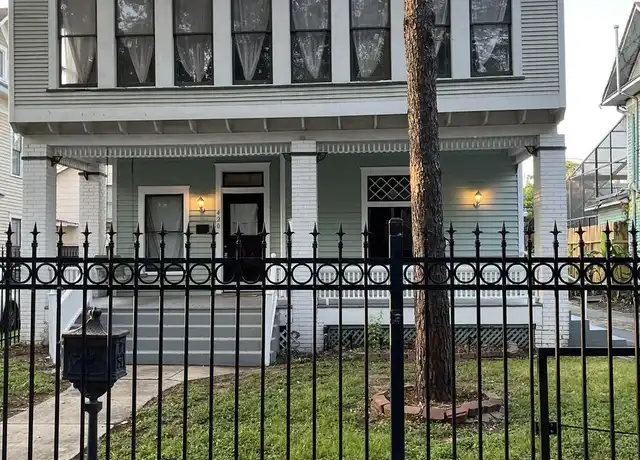 Property at 420 Hawthorne St, Houston, TX, 77006, 4 beds, 2 baths, [object Object]