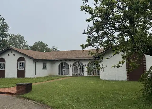 Property at 501 Buckelew Ave, Monroe Township, NJ, 08831, 4 beds, 2 baths, [object Object]