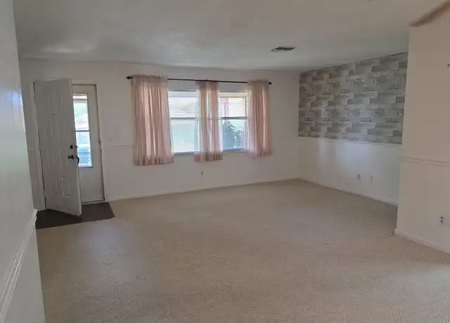 Property at 3740 N Honeylocust Dr, Beverly Hills, FL, 34465, 2 beds, 1 bath, [object Object]