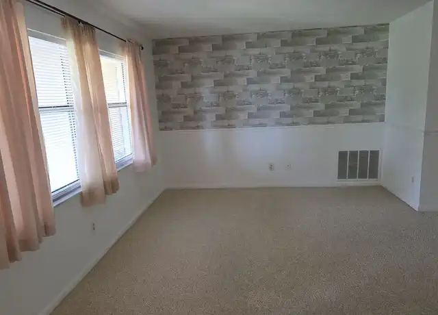 Property at 3740 N Honeylocust Dr, Beverly Hills, FL, 34465, 2 beds, 1 bath, [object Object]