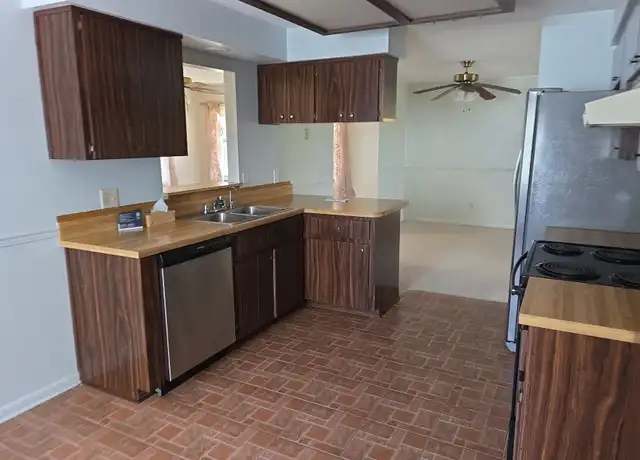 Property at 3740 N Honeylocust Dr, Beverly Hills, FL, 34465, 2 beds, 1 bath, [object Object]