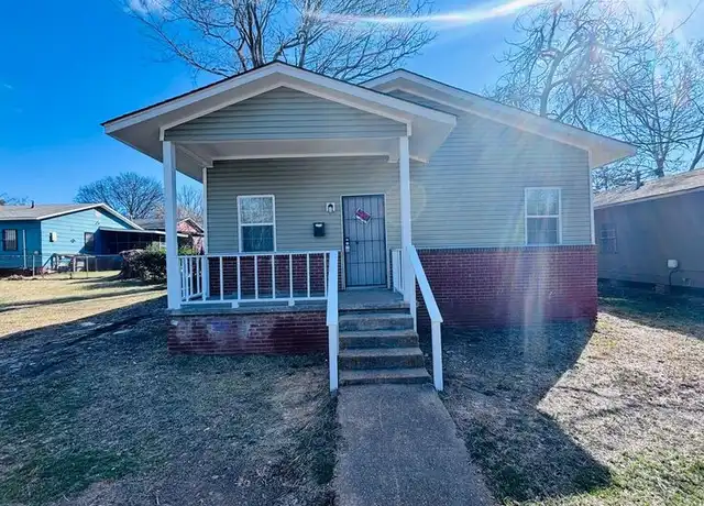Property at 922 Bloom St, Jackson, MS, 39202, 4 beds, 2 baths, [object Object]