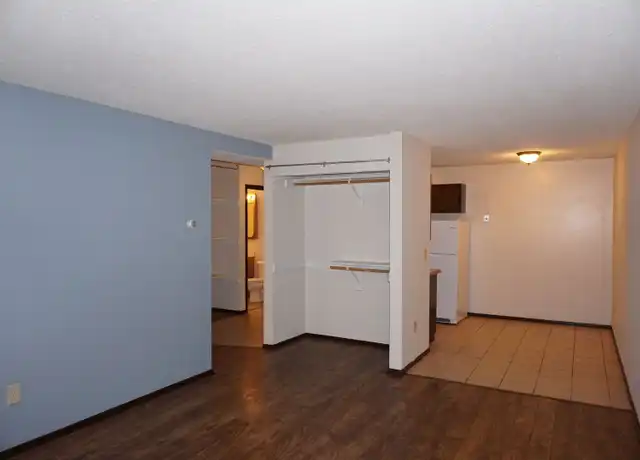 Property at 629 E 15th St Unit 102, Minneapolis, MN, 55404, 1 bed, 1 bath, [object Object]