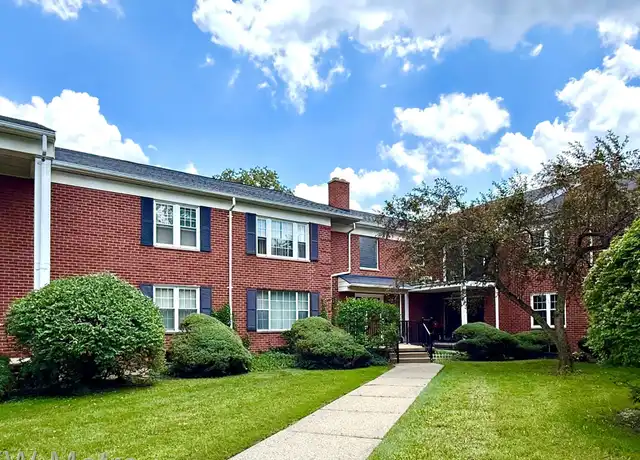 Property at 27654 Echo Vly W Unit 132, Farmington Hills, MI, 48334, 1 bed, 1 bath, [object Object]