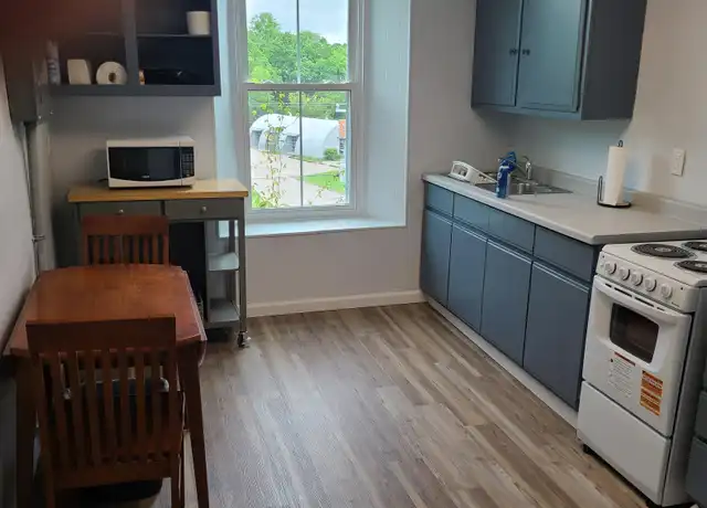 Property at 37 High St Unit 37-3B, Mineral Point, WI, 53565, 1 bed, 1 bath, [object Object]