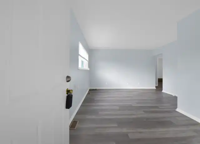 Property at 849 Wellington Blvd Unit 849, Columbus, OH, 43219, 2 beds, 1 bath, [object Object]